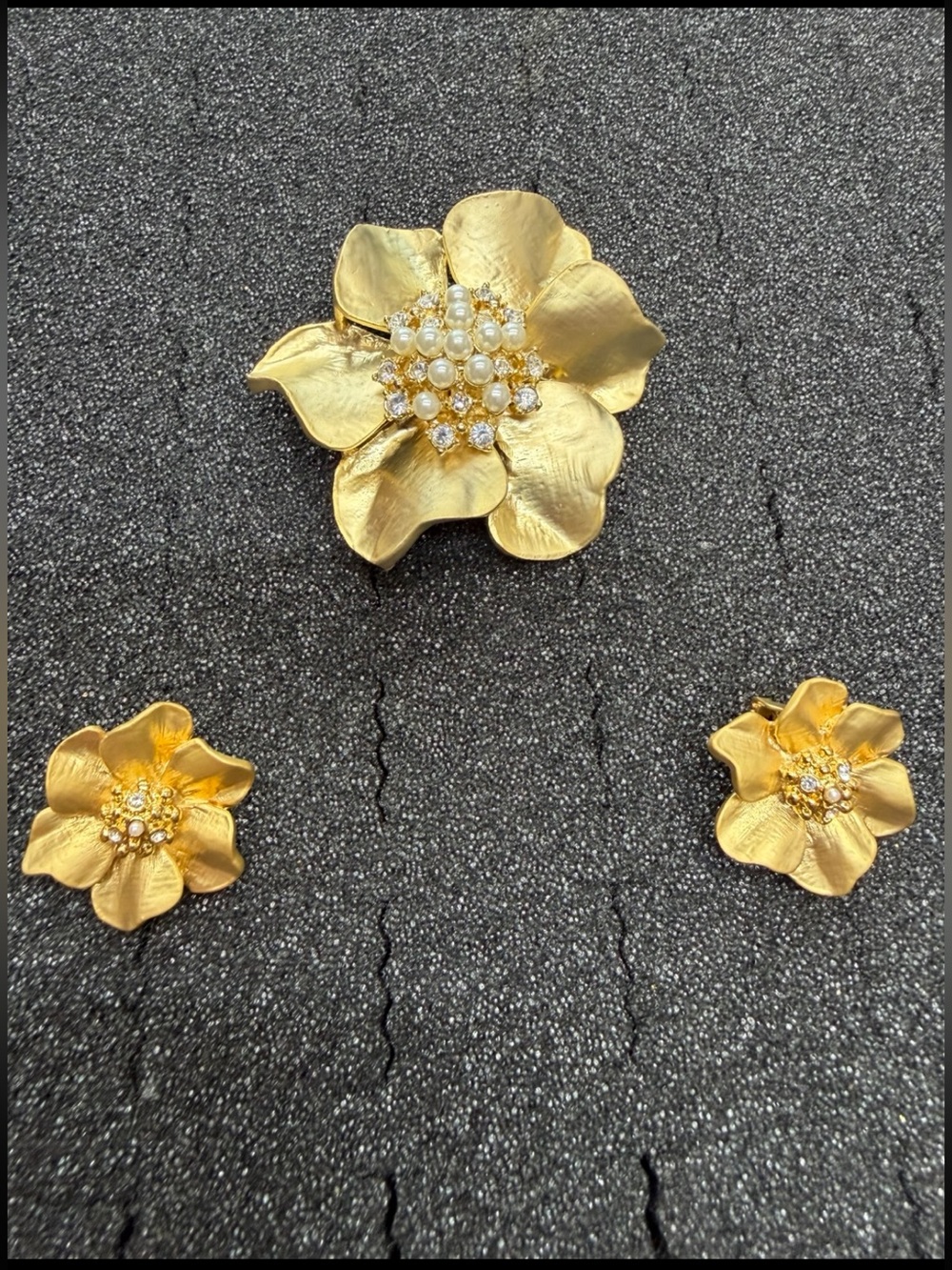 Gold Tone Flower Brooch and Earrings Set